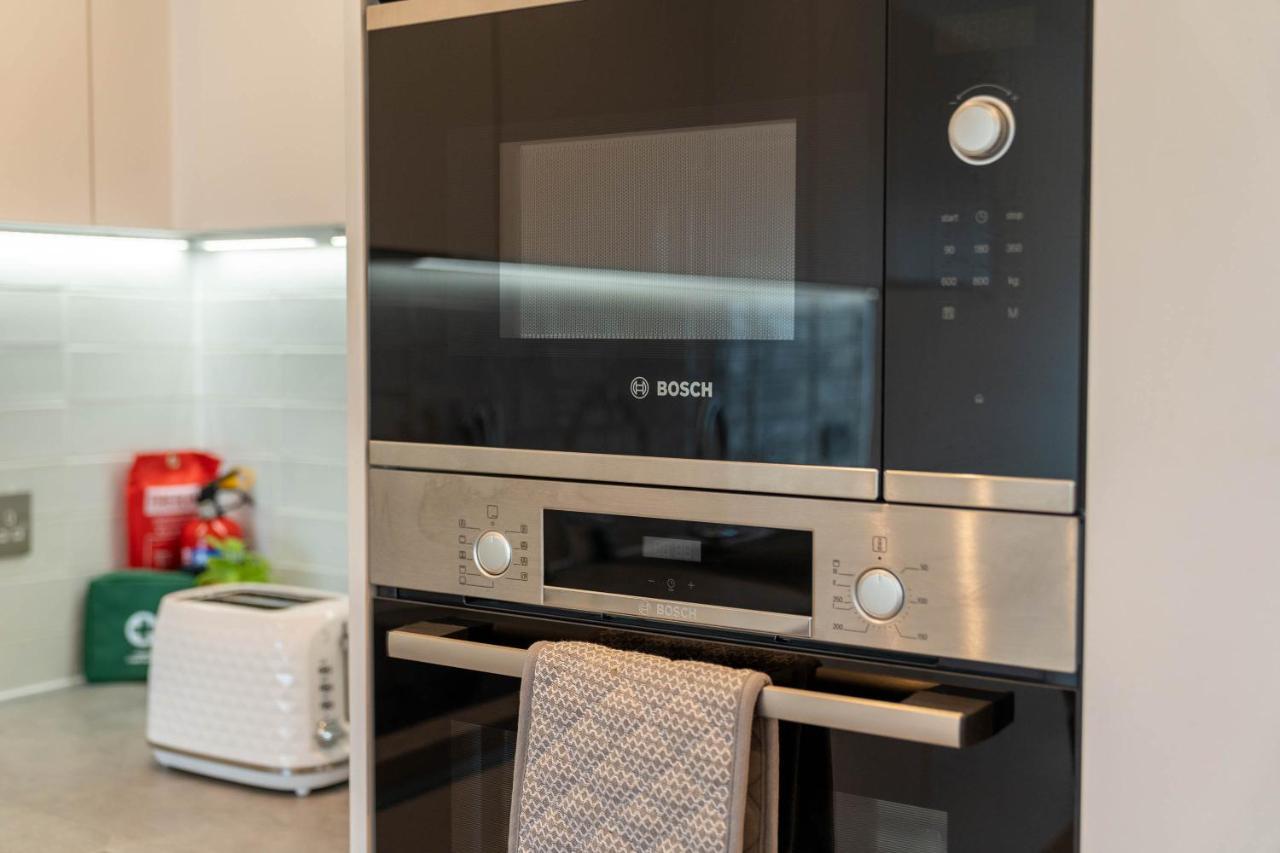 Luxe 1 Bedroom Comfy Apartment - City Centre Бирмингам Екстериор снимка